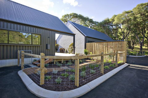 Margaret River Bungalow-1-street - Pet Friendly - Hobart Tourism 14