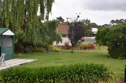 Mount Barker Valley Views Motel & Chalets, Western Australia - Hobart Tourism 25
