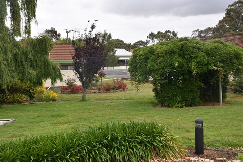 Mount Barker Valley Views Motel & Chalets, Western Australia - Hobart Tourism 18