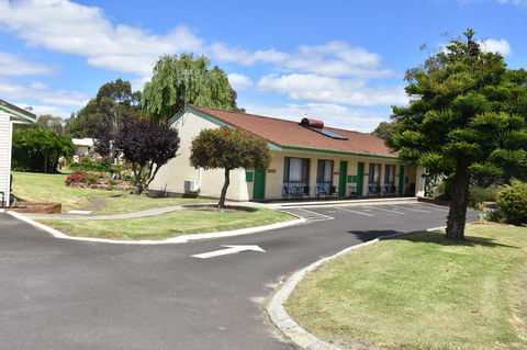 Mount Barker Valley Views Motel & Chalets, Western Australia - Hobart Tourism 11