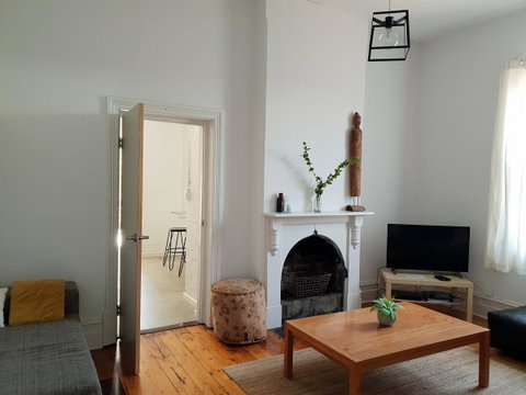 Captain\'s Heritage Cottage - Central Fremantle 2 Bedroom Historic Cottage - Tourism TAS 10