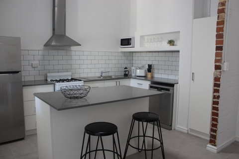Captain\'s Heritage Cottage - Central Fremantle 2 Bedroom Historic Cottage - Tourism TAS 5