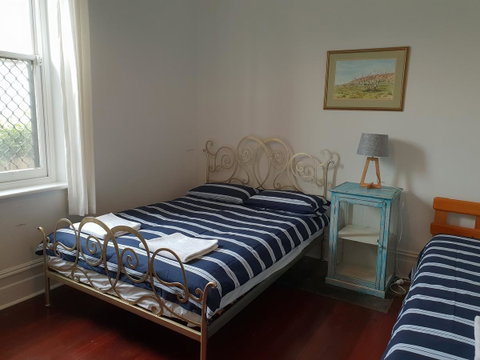 Captain\'s Heritage Cottage - Central Fremantle 2 Bedroom Historic Cottage - Tourism TAS 6