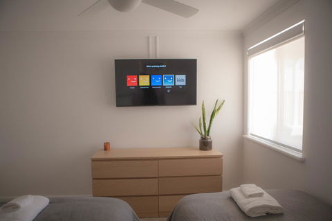 FortyTwo - Oceanside Retreat Busselton - Hobart Tourism 15