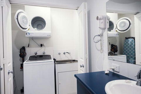 FortyTwo - Oceanside Retreat Busselton - Hobart Tourism 9