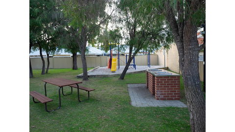 FortyTwo - Oceanside Retreat Busselton - Hobart Tourism 18