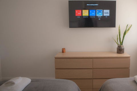 FortyTwo - Oceanside Retreat Busselton - Hobart Tourism 25