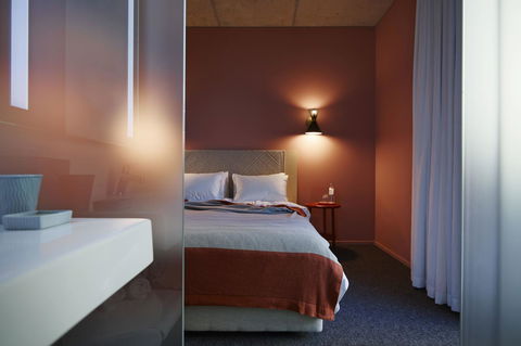 Alex Hotel - Tourism TAS 16