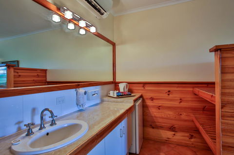 Kimberley Hotel - Hobart Tourism 8