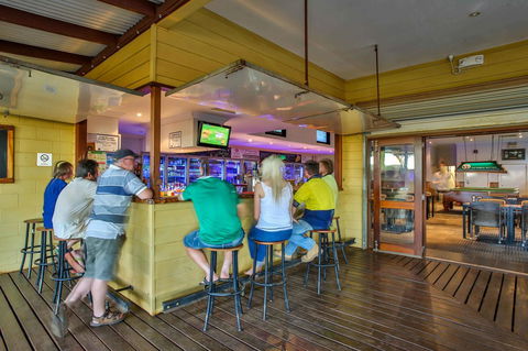 Kimberley Hotel - Hobart Tourism 11