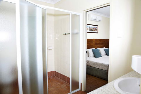 Kimberley Hotel - Hobart Tourism 7