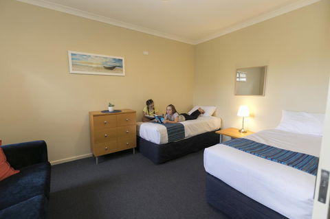 Amalfi Resort - Hobart Tourism 15