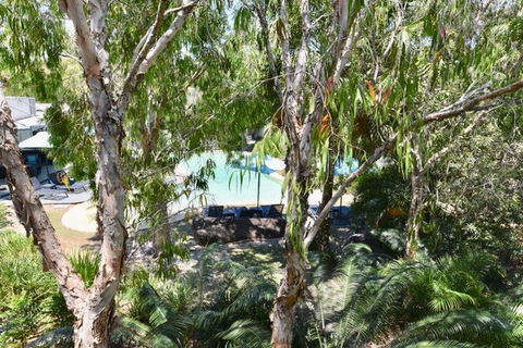 East On Byron - Tourism TAS 26
