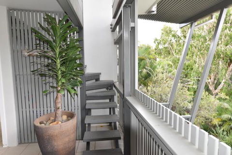 East On Byron - Tourism TAS 2