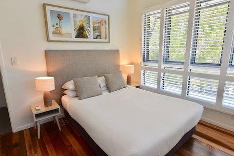 East On Byron - Tourism TAS 30