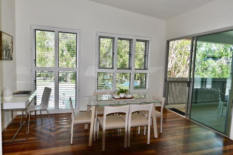 East On Byron - Tourism TAS 29