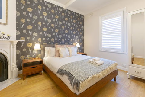 Heritage Townhouse Near Harbour Bridge - Tourism TAS 36
