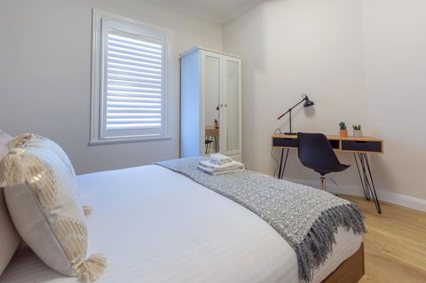 Heritage Townhouse Near Harbour Bridge - Tourism TAS 6
