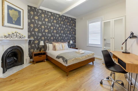Heritage Townhouse Near Harbour Bridge - Tourism TAS 25