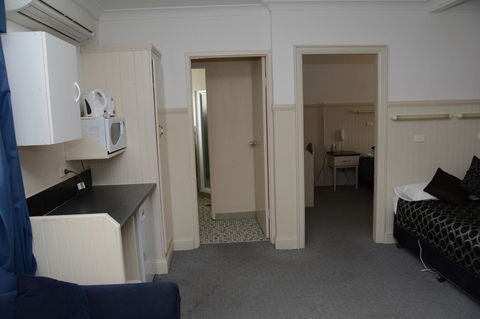 Ben Chifley Motor Inn - Tourism TAS 21