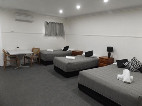 Ben Chifley Motor Inn - Tourism TAS 5