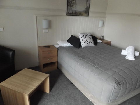 Ben Chifley Motor Inn - Tourism TAS 9