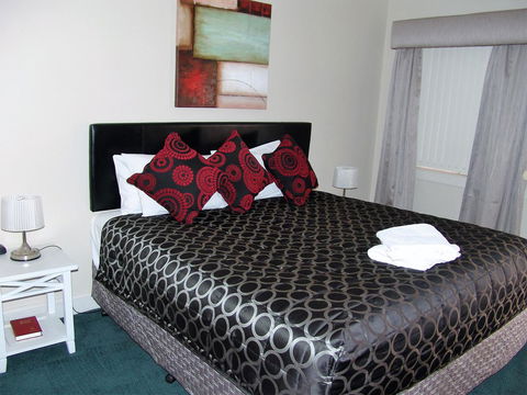 Ben Chifley Motor Inn - Tourism TAS 25