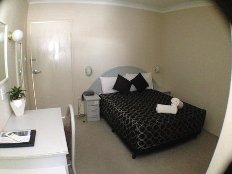 Ben Chifley Motor Inn - Tourism TAS 30