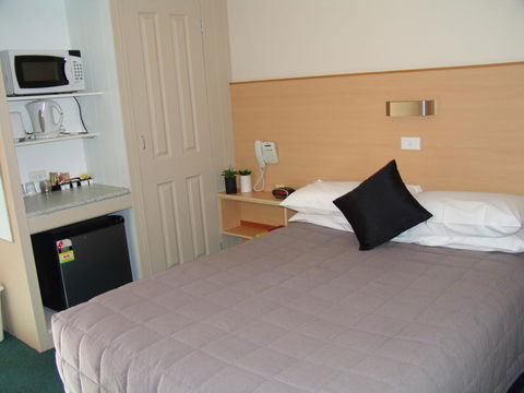 Ben Chifley Motor Inn - Tourism TAS 27