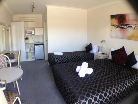Ben Chifley Motor Inn - Tourism TAS 29