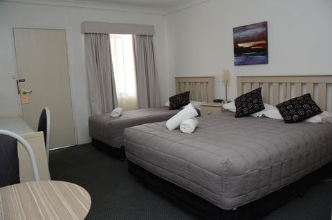 Ben Chifley Motor Inn - Tourism TAS 14