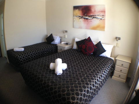 Ben Chifley Motor Inn - Tourism TAS 28