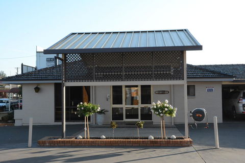 Ben Chifley Motor Inn - Tourism TAS 26