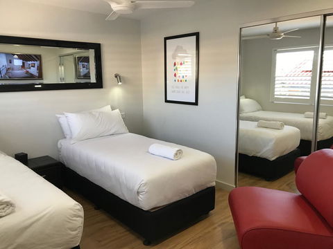 Jesmond Executive Villas - Hobart Tourism 3