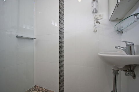 Jesmond Executive Villas - Hobart Tourism 11