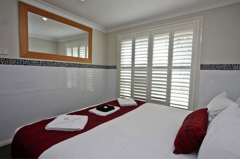 Jesmond Executive Villas - Hobart Tourism 10