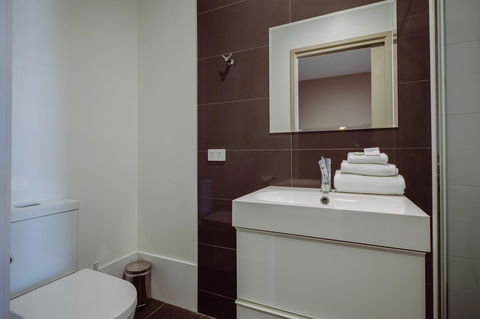Crossroads Hotel - Hobart Tourism 5