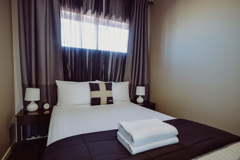 Crossroads Hotel - Hobart Tourism 6