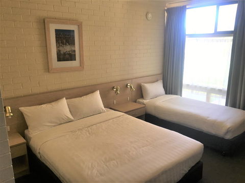 Junee Motor Inn - Tourism TAS 15