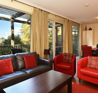Villa Cypress located within Cypress Lakes - Hobart Tourism