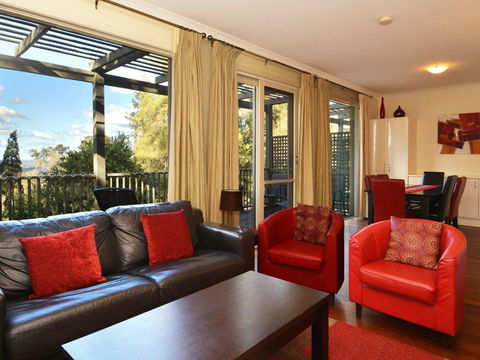 Villa Executive 2br Cypress DS Located Within Cypress Lakes Resort - Hobart Tourism 0