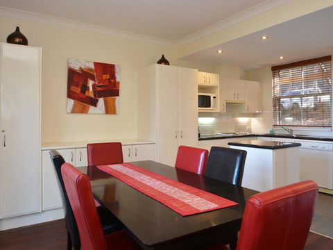 Villa Executive 2br Cypress DS Located Within Cypress Lakes Resort - Hobart Tourism 6