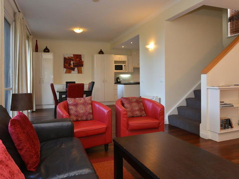 Villa Executive 2br Cypress DS Located Within Cypress Lakes Resort - Hobart Tourism 1