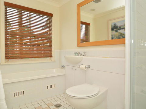 Villa Executive 2br Cypress DS Located Within Cypress Lakes Resort - Hobart Tourism 12