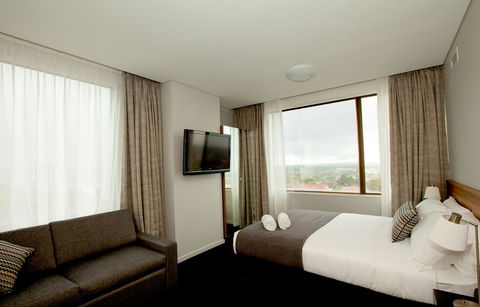 Metro Hotel Miranda - Tourism TAS 6