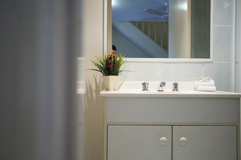 Byron Central Apartments - Tourism TAS 2