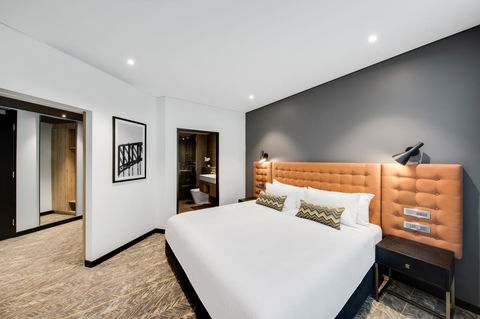 Vibe Hotel North Sydney - Tourism TAS 11