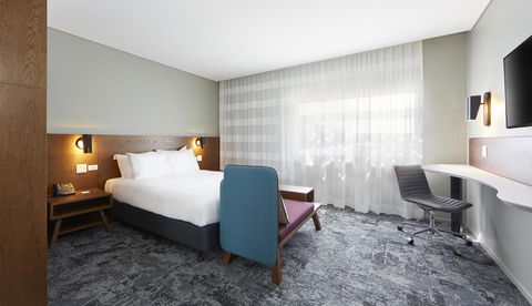 Holiday Inn Express Sydney Airport, An IHG Hotel - Hobart Tourism 6