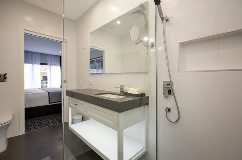 CH Boutique Hotel & Apartments, Ascend Hotel Collection - Hobart Tourism 11