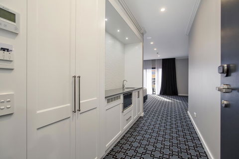 CH Boutique Hotel & Apartments, Ascend Hotel Collection - Hobart Tourism 6